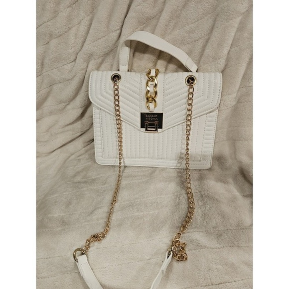 Badgley‎ Mischka Vegan Leather Quilting Crossbody Purse W/Chain Bright White